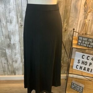 Eileen Fisher viscose skirt. Size XS